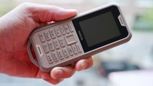 Защищенный смартфон от Nokia 800 Tough 