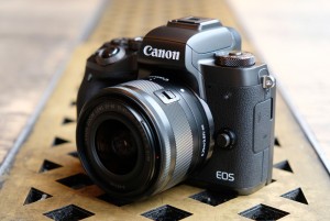 Беззеркальную камеру Canon EOS M5 сняли с производства