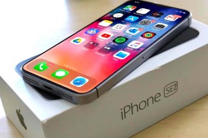 iPhone SE 2 показали на первом видео