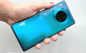 Смартфон Huawei Mate 30 Pro подешевел на $85 