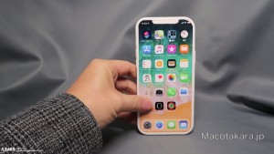 Макет iPhone 12 Pro Max показали на видео