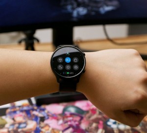  Смарт-часы Xiaomi Watch Color показали на первом живом фото
