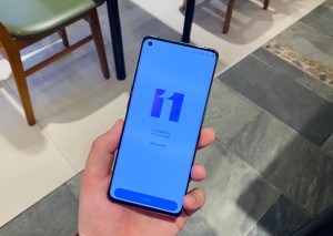 Флагманский смартфон Xiaomi Mi 10 позирует на рендерах 
