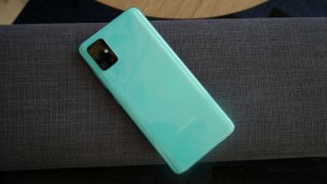 В России стартовали продажи смартфона Galaxy A51 с квадрокамерой