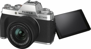 Fujifilm представила недорогую беззеркальную камеру X-T200