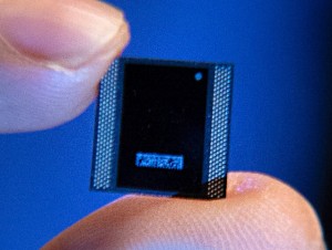 Intel представила новый класс чипов Lakefield с технологией Foveros