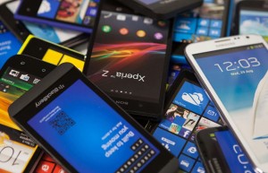 Мировые поставки смартфонов сократились на 37 процентов