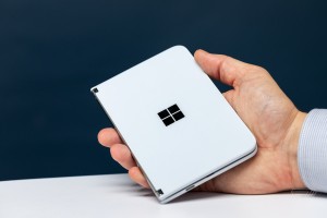 Первое фото с камеры складного Microsoft Surface Duo