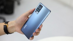 В Китае поступил в продажу смартфон VIVO X50 Pro