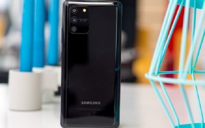 Смартфон Samsung Galaxy S20 Lite могут выпустить в октябре