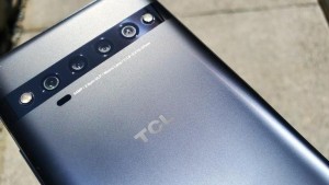 Смартфоны TCL 10 Plus и TCL 10 SE выходят в России