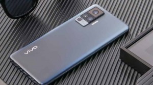 Смартфон Vivo X50 оценен в 45 тысяч рублей