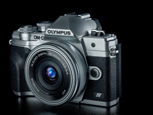 Фотокамера Olympus OM-D E-M10 Mark IV оценена в $700