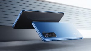 Флагманский смартфон iQOO 5 появился в продаже