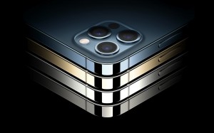 Apple iPhone 12 Pro оценен в 100 тысяч рублей