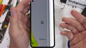 Google Pixel 5 отлично справляется с ударами