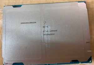 Показан инженерный образец Intel Sapphire Rapids Xeon с двойным кристаллом