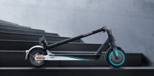 Xiaomi представила Mi Electric Scooter Pro 2 Mercedes-AMG Petronas F1 Team Edition