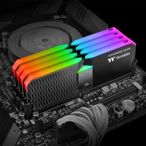 Thermaltake представила модули памяти ToughRAM XG RGB