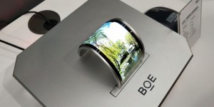 BOE впервые в истории поставит гибкие OLED-панели Samsung