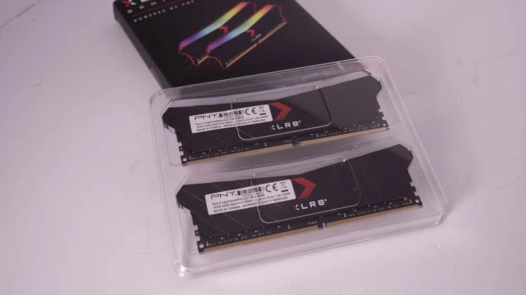 PNY XLR8 Gaming EPIC-X RGB 32GB DDR4-3600