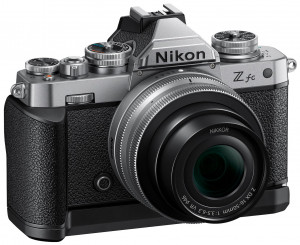 Ретро-камеру Nikon Z fc показали на пресс-рендерах 