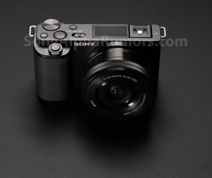 Компактную камеру Sony ZV-E10 показали на фото