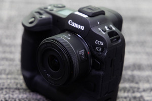 Фотокамера Canon EOS R3 оценена в 6 тысяч долларов