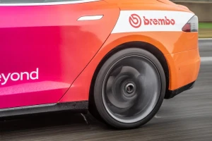 Интеллектуальная тормозная система Brembo может оказывать давление на каждое колесо индивидуально