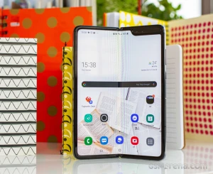 Samsung Galaxy Fold 5G получает Android 12 с обновлением OneUI 4.0