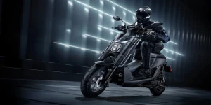 Yamaha представил электронный скутер EMF со сменной батареей Gogoro