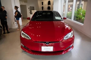 Tesla отозвала 817 143 автомобиля из-за дефекта