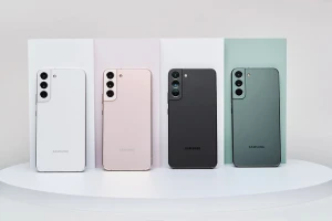 Samsung Galaxy S22+ получил очень яркий экран 