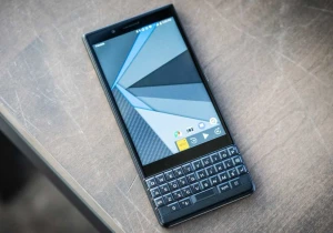 Грядущий смартфон BlackBerry 5G с физической клавиатурой теперь под вопросом