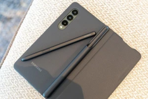 Samsung Galaxy Z Fold4 будет оснащен встроенным пером S Pen