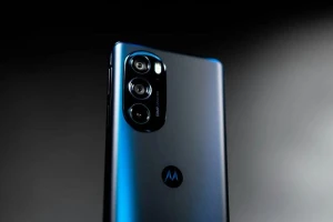 Motorola Frontier с 200-Мп камерой показали на новом рендере