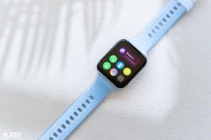 Представлены часы Oppo Watch 2 Glacier Lake Blue Edition