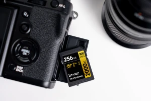 Lexar анонсировала серию карт памяти SDXC UHS-II V90 2000x 256 ГБ GOLD