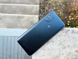 Смартфон Moto G Power 2022 выходит в продажу