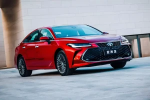 Toyota представила обновленный седан Avalon 