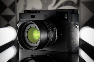 Leica представила лимитированную версию Summicron-M 28mm F2 ASPH с байонетом M