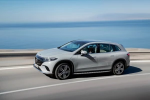 Mercedes-Benz представила электрический кроссовер EQS SUV