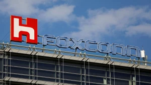 Поставщик Apple Foxconn приостанавливает производство на 2 заводах в Китае из-за COVID-19