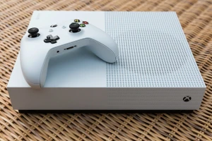 Microsoft реализовала активное шумоподавление в Xbox One