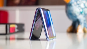 Раскрыты характеристики смартфона Samsung Galaxy Z Flip4