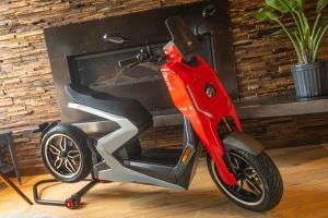 Представлен электрический скутер Zapp i300