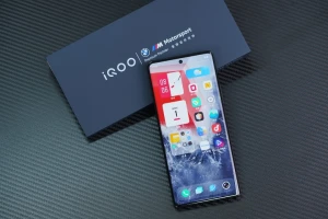 Состоялся официальный анонс смартфона iQOO 10 Pro