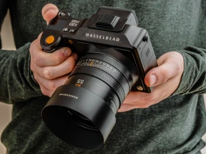 Представлена камера Hasselblad X2D 100C с встроенным SSD-накопителем на 1 ТБ