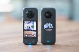 Insta360 представила камеру X3