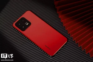 Красный Xiaomi 13 впервые показали на фото 